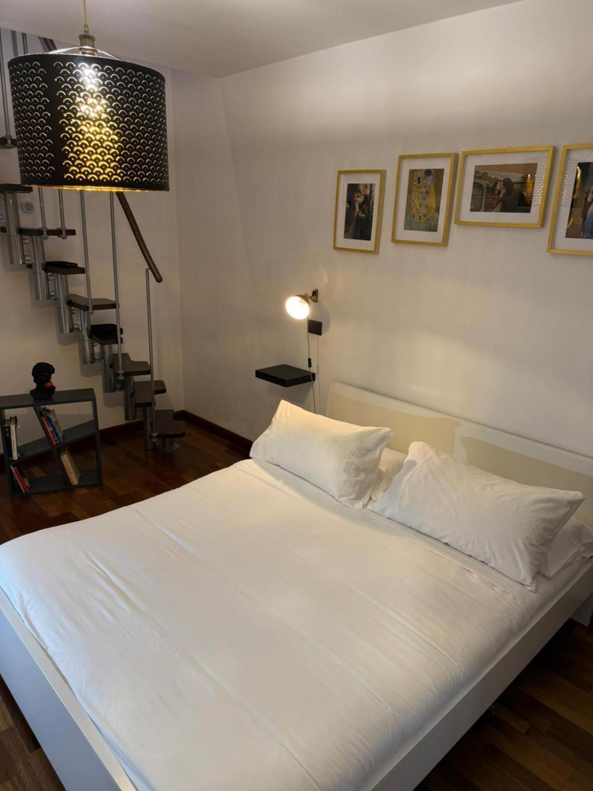Art Palace Apartment City Center คาตาเนีย ภายนอก รูปภาพ